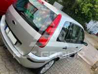 2003 Ford FUSION
