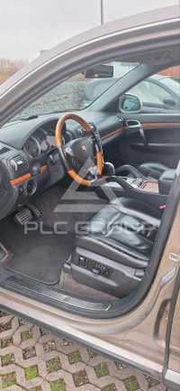 2004 Porsche Cayenne