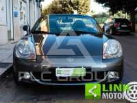 2004 Toyota MR2