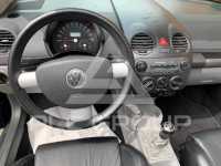 2004 Volkswagen BEETLE