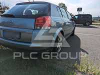 2004 Opel Signum