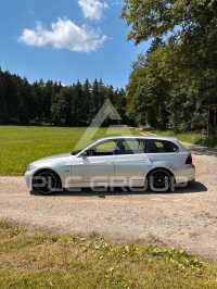 2005 BMW 330