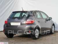 2011 Toyota AURIS