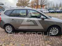 2011 KIA Carens