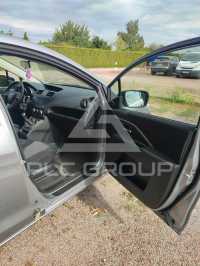 2012 Mazda 5