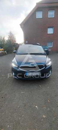 2015 KIA Carens