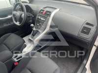 2016 Toyota AURIS