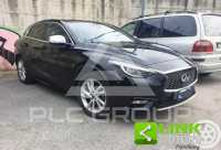 2017 Infinity Q30