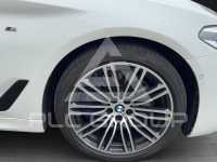 2019 BMW 523
