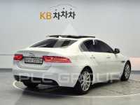 2016 Jaguar XE