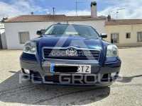 2004 Toyota Avensis