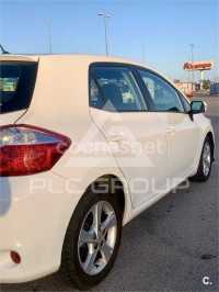 2010 Toyota AURIS