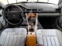1990 Mercedes Benz E 230