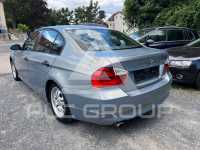 2005 BMW 320
