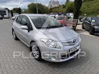 2011 Toyota AURIS