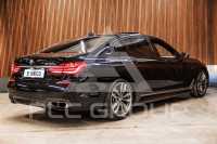 2017 BMW M7