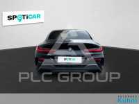 2021 BMW M8