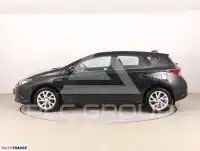 2016 Toyota AURIS