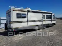 1982 Chevrolet P30 фото