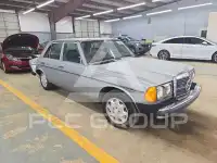 1983 Mercedes Benz E 300 фото