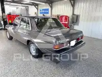 1985 Mercedes Benz E 300 photo