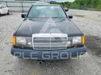 1987 Mercedes Benz E 300 фото