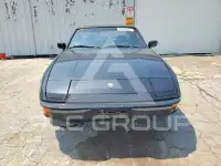 1987 Porsche 924 photo