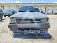 1990 Mazda B2600 фото