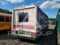 1991 Chevrolet P30 photo