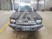 1991 Mercedes Benz 560 photo