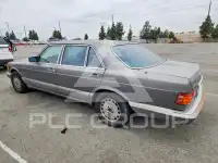 1991 Mercedes Benz 560 photo