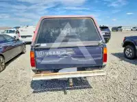 1992 Nissan Navara photo