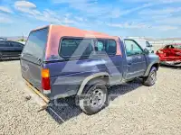 1992 Nissan Navara photo