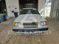 1992 Mercedes Benz E 300 фото