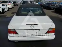 1993 Mercedes Benz E 300 фото