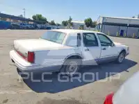 1994 Lincoln Town photo