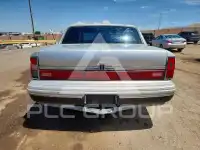 1994 Lincoln Town фото