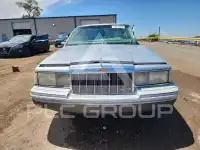 1994 Lincoln Town фото
