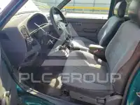 1995 Nissan Navara photo
