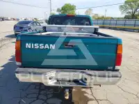 1995 Nissan Navara photo