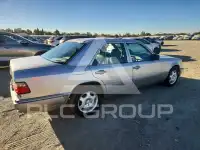 1995 Mercedes Benz E-Class photo