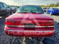 1995 Ford CROWN фото
