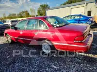 1995 Ford CROWN фото