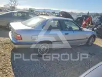 1996 BMW 318 photo
