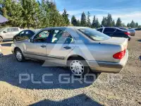1996 Mercedes Benz E-Class photo