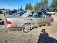 1996 Mercedes Benz E-Class photo
