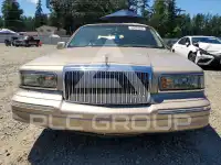 1997 Lincoln Town фото