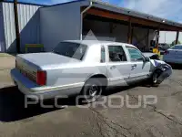 1997 Lincoln Town фото