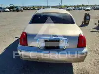 1998 Lincoln Town фото