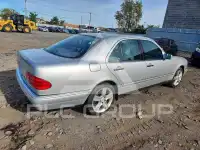 1998 Mercedes Benz E-Class photo